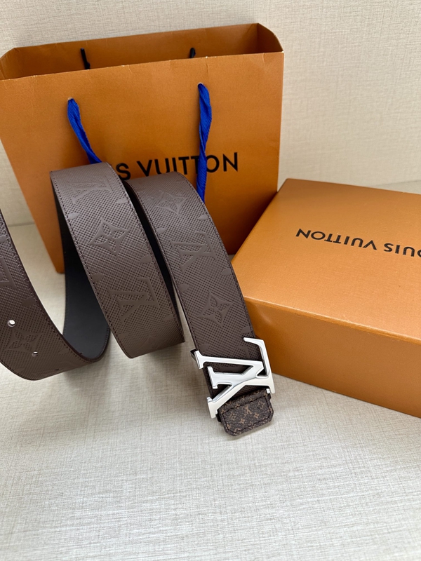 激安ルイヴィトンベルト着用イメージ